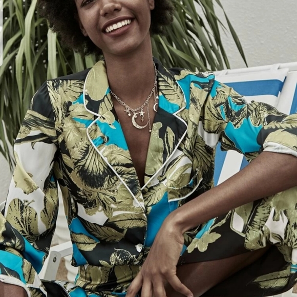 *Marcy* Moon and Star necklace - Picture 7 of 7